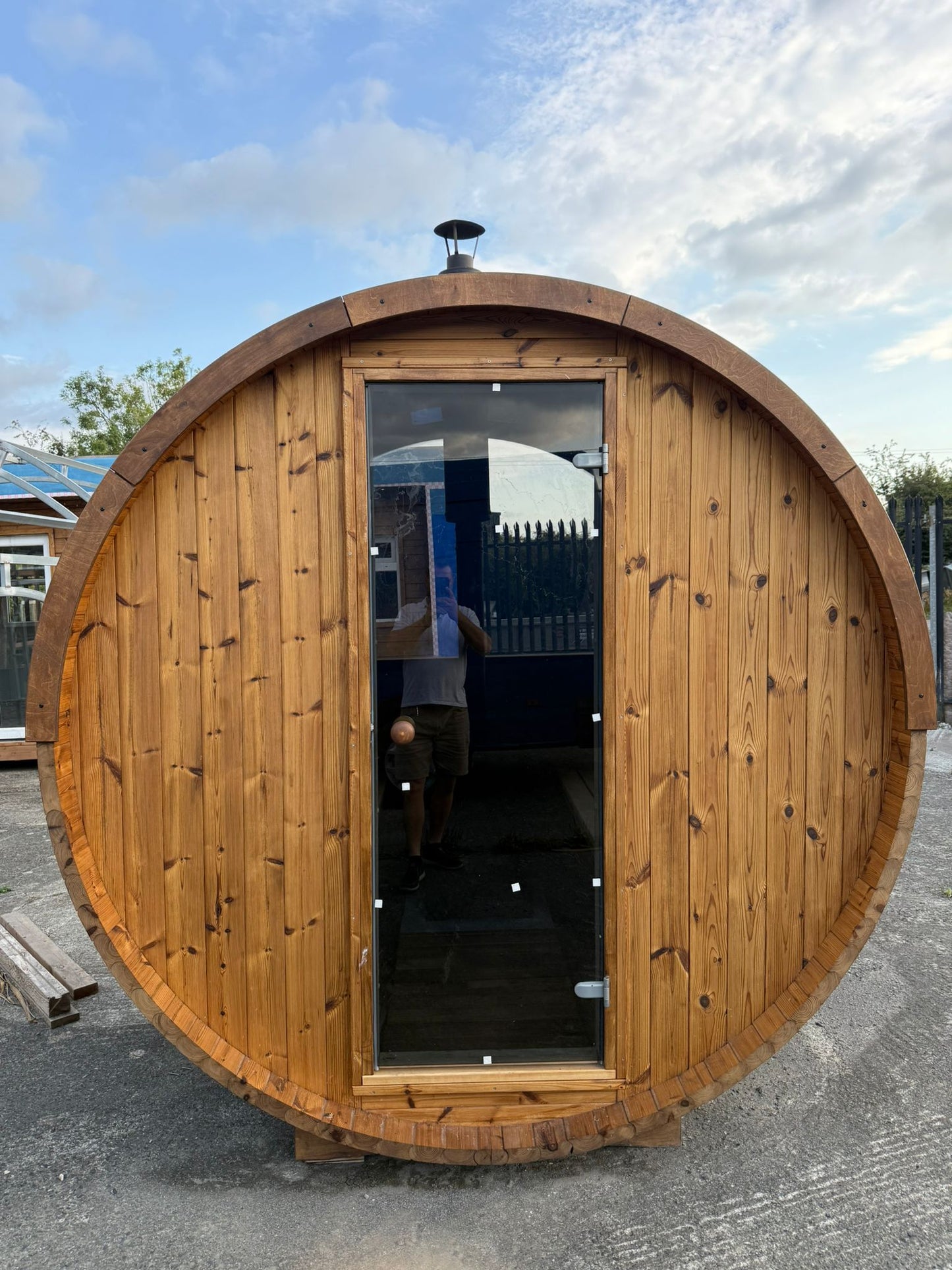 Barrel Sauna 2m Thermo Wood 50% Panoramic Glass on Rear